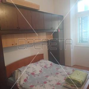 Stan 104m2 4soban, Pula Centar