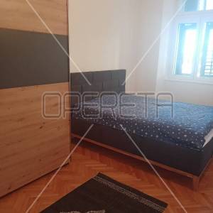Stan 104m2 4soban, Pula Centar