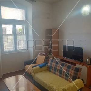 Stan 104m2 4soban, Pula Centar