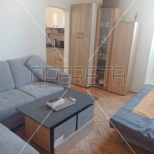 Stan 104m2 4soban, Pula Centar