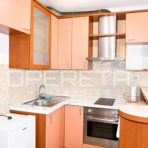 Stan 54 m² u Solinu, 1 soba, ograđena terasa – najam od 1.9.