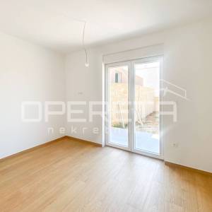Stan s bazenom i vrtom u Stivašnici, 260,40 m2
