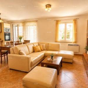 STAN U ROVINJU – 78 m², 2 GARAŽE