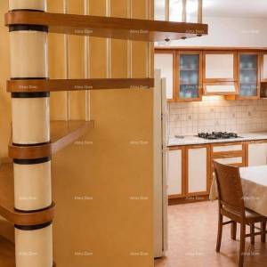 STAN U ROVINJU – 78 m², 2 GARAŽE