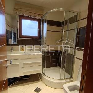Stan u urbanoj vili, s prekrasnim pogledom na grad 120m2