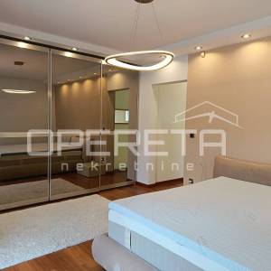 Stan u urbanoj vili, s prekrasnim pogledom na grad 120m2