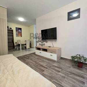 Stenjevec, Samoborska, 3-sobni stan, 52m2, II kat, lift