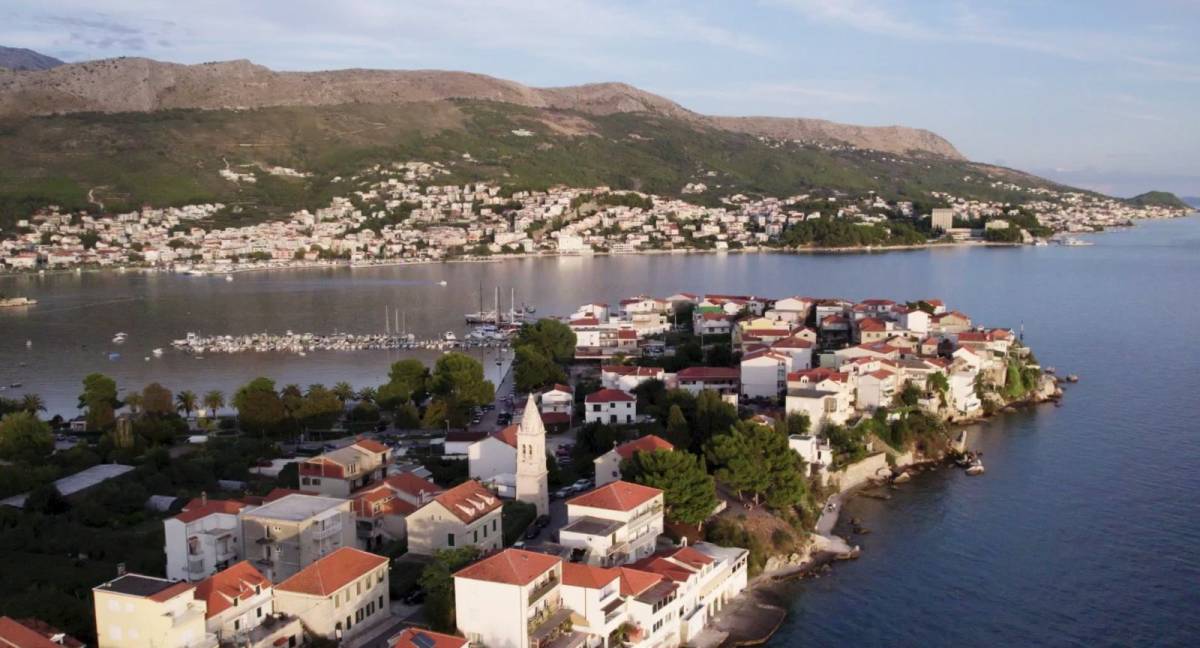 STOBREČ, GRAĐEVINSKO ZEMLJIŠTE S LOKACIJSKOM DOZVOLOM, blizu mora