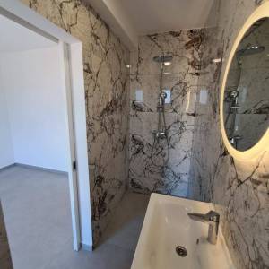 SUKOŠAN - MALA MAKARSKA - Trosoban penthouse 100m od mora - 127m2