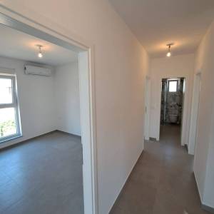 SUKOŠAN - MALA MAKARSKA - Trosoban penthouse 100m od mora - 127m2