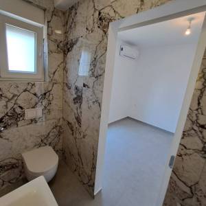SUKOŠAN - MALA MAKARSKA - Trosoban penthouse 100m od mora - 127m2