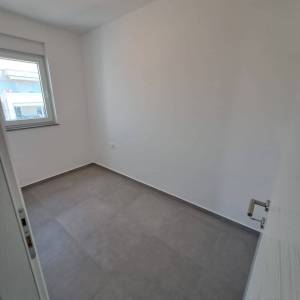 SUKOŠAN - MALA MAKARSKA - Trosoban penthouse 100m od mora - 127m2