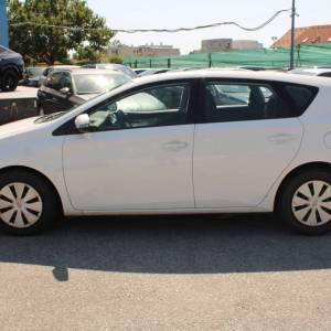 Toyota Auris 1.4 D4D reg 3/2027