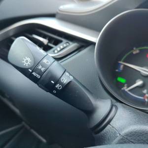 Toyota C-Hr 1.8 HSD 5D E-CVT C-ENTER - 3 godine jamstva