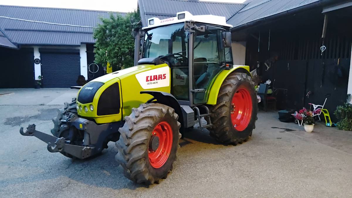 traktor clas 90 ks