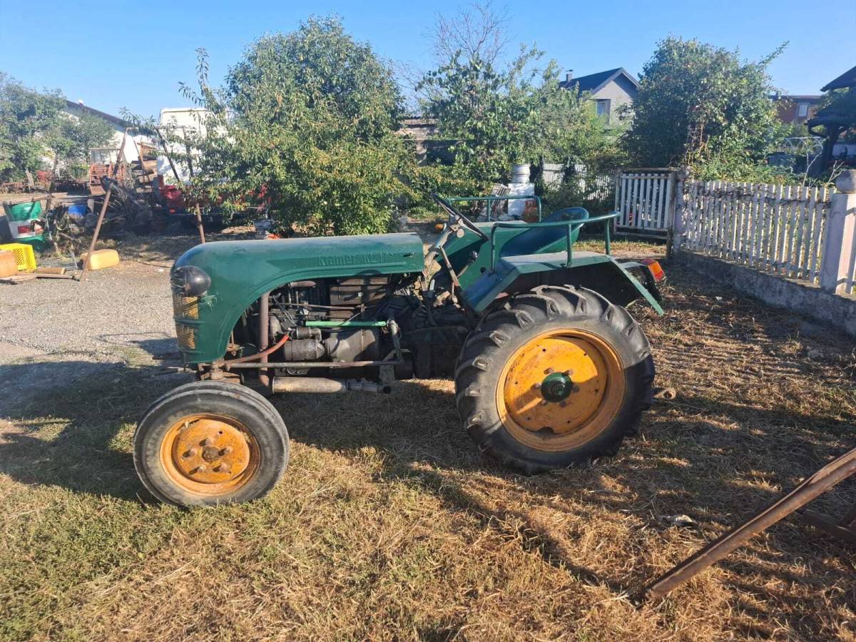 Traktor kramer