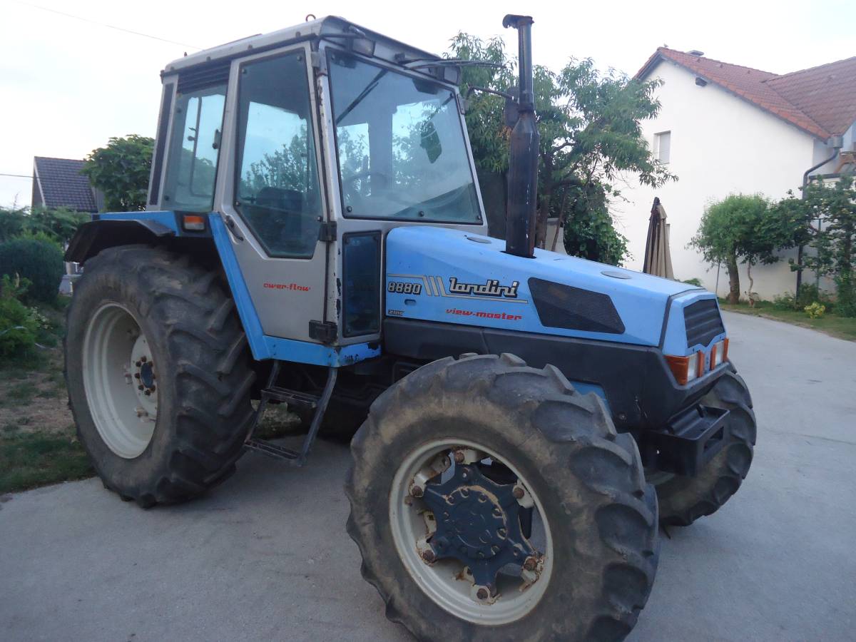TRAKTOR LANDINI 8880