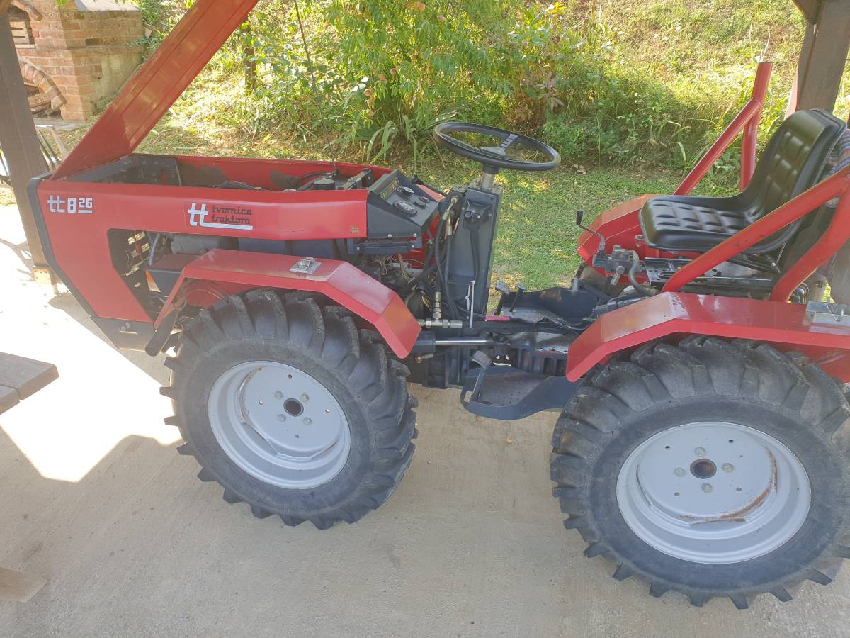 TRAKTOR TT 826