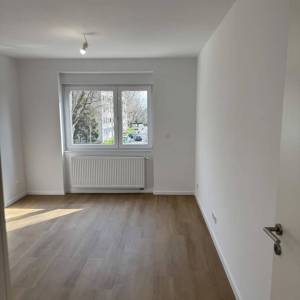 Trnsko, novoadaptiran 3-sobni stan 50m2,  blizina svih sadržaja