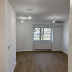 Trnsko, novoadaptiran 3-sobni stan 50m2,  blizina svih sadržaja