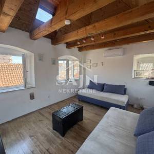 Trogir/Kamena kuća u centru grada
