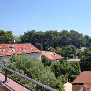 Trosoban stan odmah do mora, Premantura