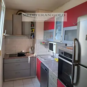 Trosoban stan, Split, sa dva garažna mjesta u cijeni