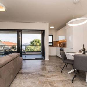 TURANJ - Dvosoban penthouse 70m od mora - 101m2