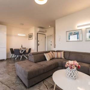 TURANJ - Dvosoban penthouse 70m od mora - 101m2