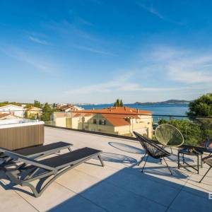 TURANJ - Dvosoban penthouse 70m od mora - 101m2