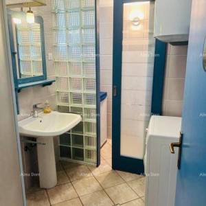 UMAG – NAMJEŠTEN STAN 90 m², 30 m OD MORA, S VRTOM I POGLEDOM NA MORE