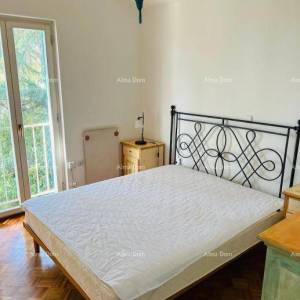 UMAG – NAMJEŠTEN STAN 90 m², 30 m OD MORA, S VRTOM I POGLEDOM NA MORE