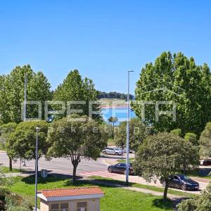 UMAG – PROSTRAN STAN 87,19 m² S POGLEDOM NA MORE, 200 m OD MORA I PLAŽE
