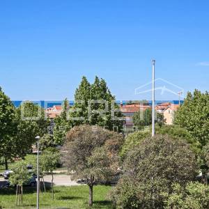 UMAG – PROSTRAN STAN 87,19 m² S POGLEDOM NA MORE, 200 m OD MORA I PLAŽE