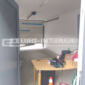 Urbana vila s tri stana - ukupno 140 m² - Zagreb, Kustošija