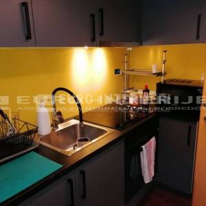 Urbana vila s tri stana - ukupno 140 m² - Zagreb, Kustošija