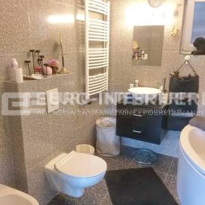 Urbana vila s tri stana - ukupno 140 m² - Zagreb, Kustošija