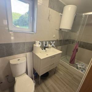 Velika Horvatska, Desinić, kuća, poslovni prostor, 160 m2, okućnica 1.415 m² 