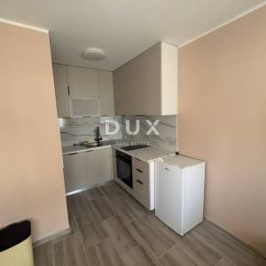 Velika Horvatska, Desinić, kuća, poslovni prostor, 160 m2, okućnica 1.415 m² 