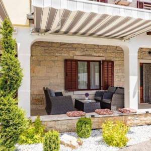 VILA S BAZENOM I KONOBOM – HRELJIĆI, ISTRA