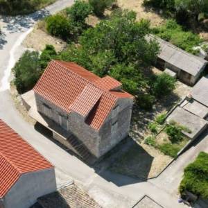 Vis, kamena kuća, 140m2, Marinje Zemlje