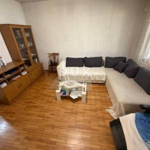Viškovo, Saršoni, kuća s garažom + okućnica, odlična lokacija