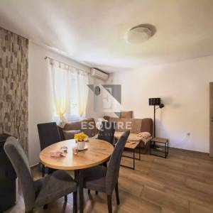 VIŠNJIK  - Dvosoban stan za najam od 01.09.-15.07. - 70m2