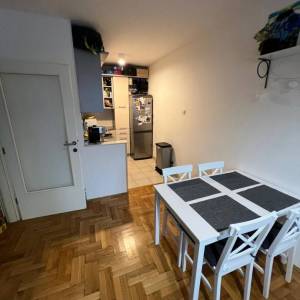 Vrapče, dvosobni stan s balkonom, vanjsko parkirno mjesto, 36m2