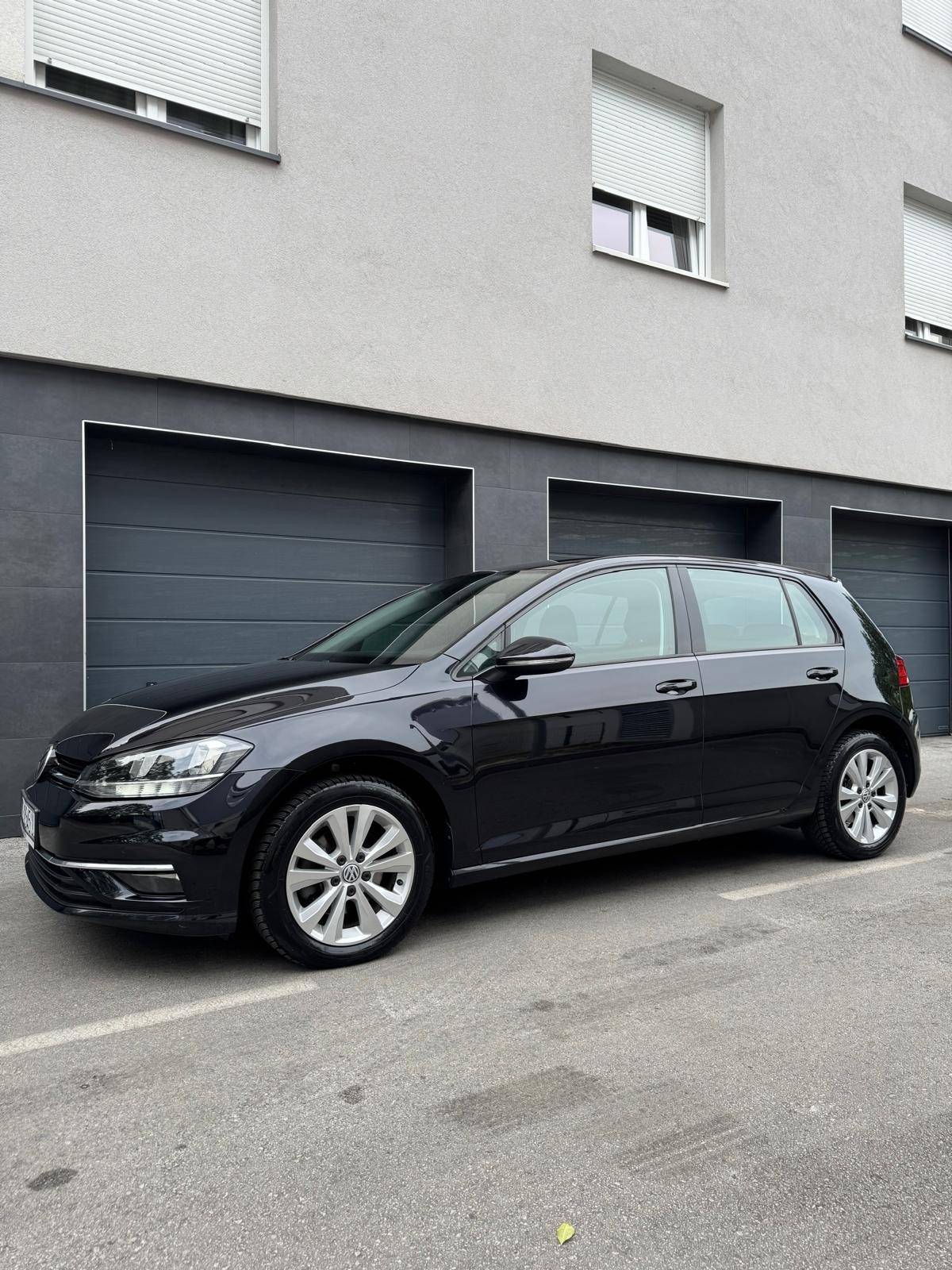 VW GOLF 7.5 1.6TDI //144tkm//prvi vlasnik//navigacija//odličan//