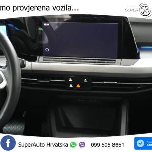 VW Golf 8 1.0 eTSI DSG Life 110 KS, ACC+LED+KAM+GR SJED+VIRT+ASIST