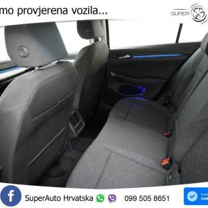 VW Golf 8 1.0 eTSI DSG Life 110 KS, ACC+LED+KAM+GR SJED+VIRT+ASIST
