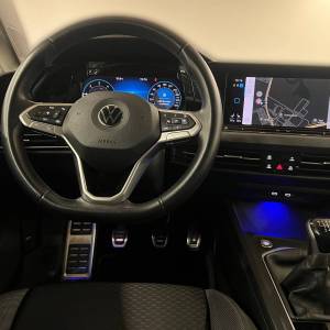 VW Golf 8 2.0 TDI ACTIVE - 3 godine jamstva