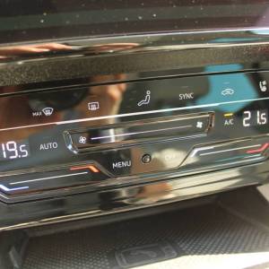 VW Passat Variant 2.0 TDi DSG *PANORAMA, GRIJANJE I HLAĐENJE SJEDALA, MASAŽA*