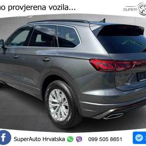 VW Touareg 3.0 TDI V6 4M Aut. Elegance 231 KS, PANO+MATRIX+ACC+GR SJED+KAM+PDC